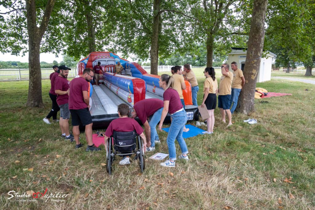 PHOTO 5 

Photographie d'une activité avec une structure gonflable qui s'est déroulée durant la journée d'entreprise 2024.